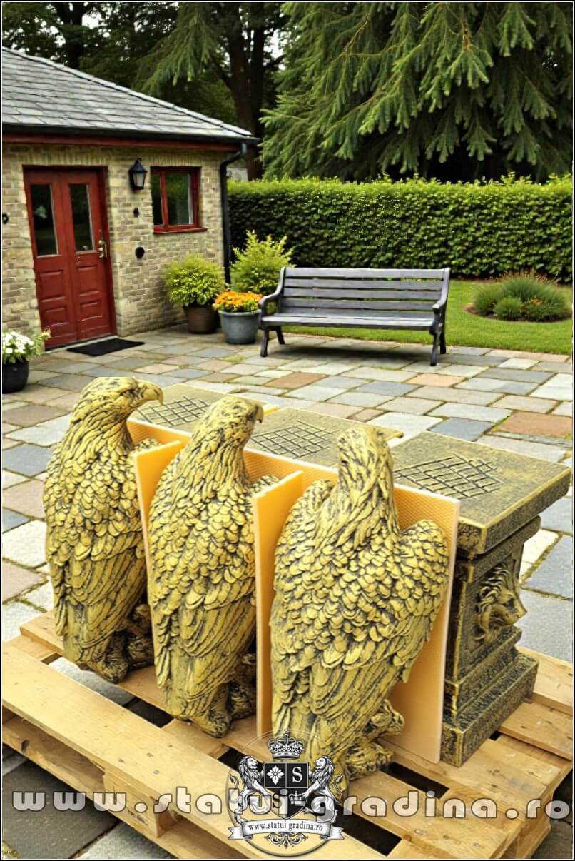 Set 3 vulturi, acvile, șoimi, uliu, auriu antichizat, model S82. (5)