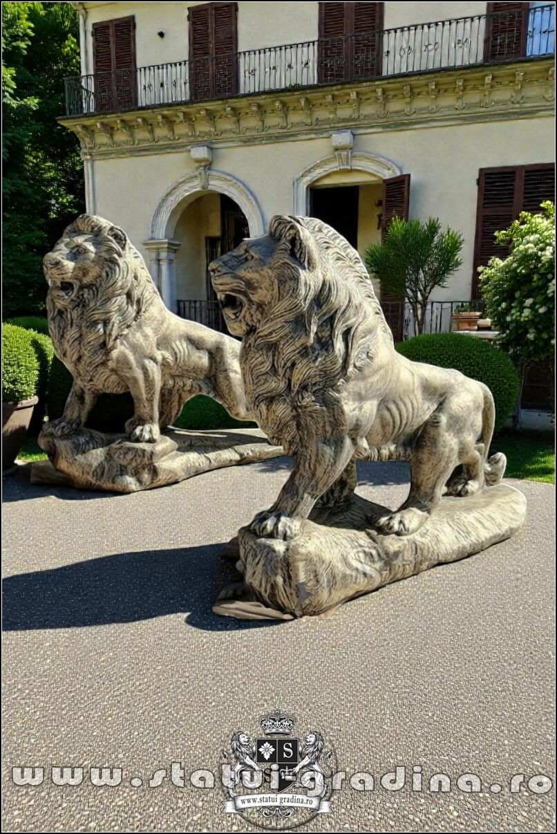 Set statuete lei gigant, auriu patinat, model S66. (3)