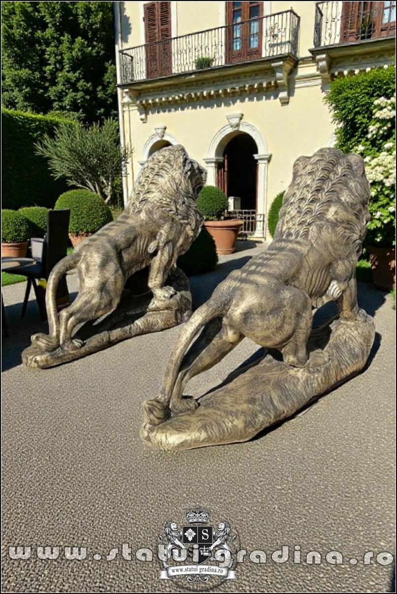 Set statuete lei gigant, auriu patinat, model S66. (4)