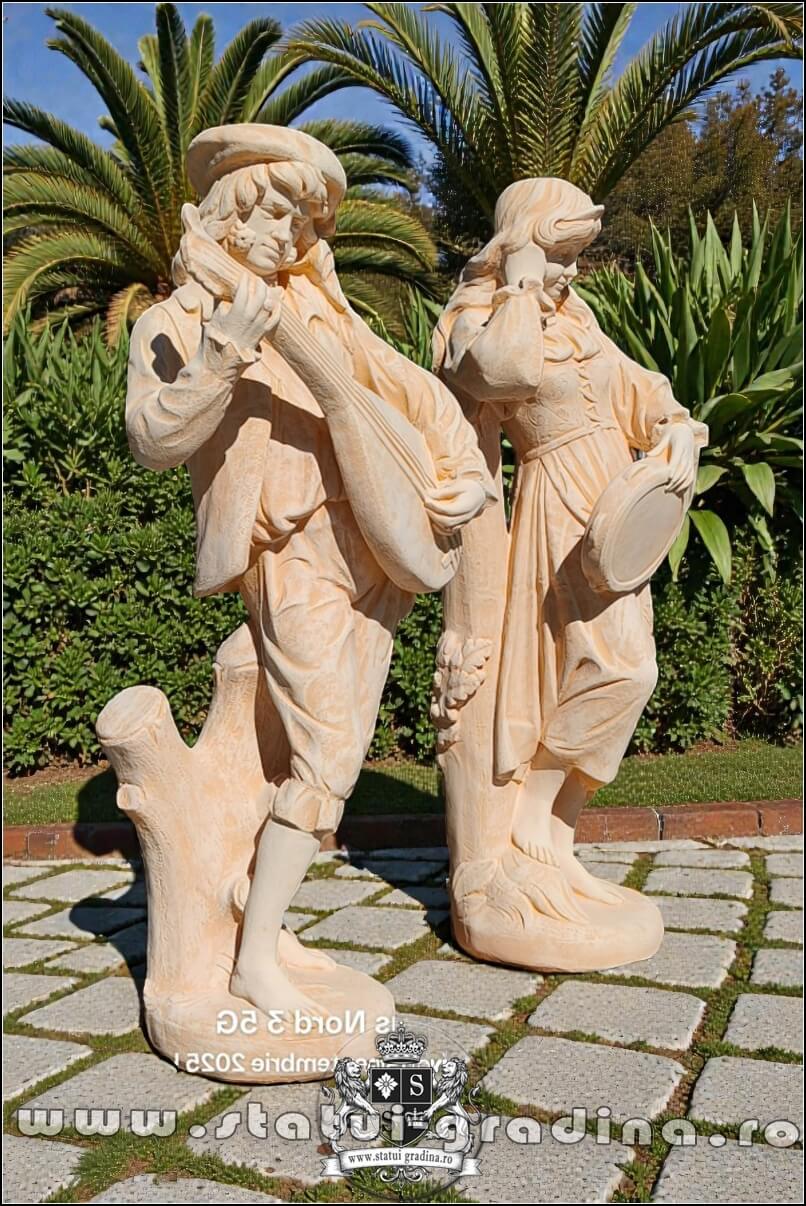 Set statuete muzicanți, galben patinat, model S69. (2)