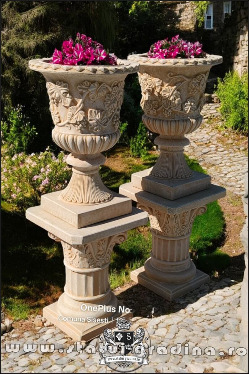 Set vază cu soclu, galben patinat, model V1-S6. (1)