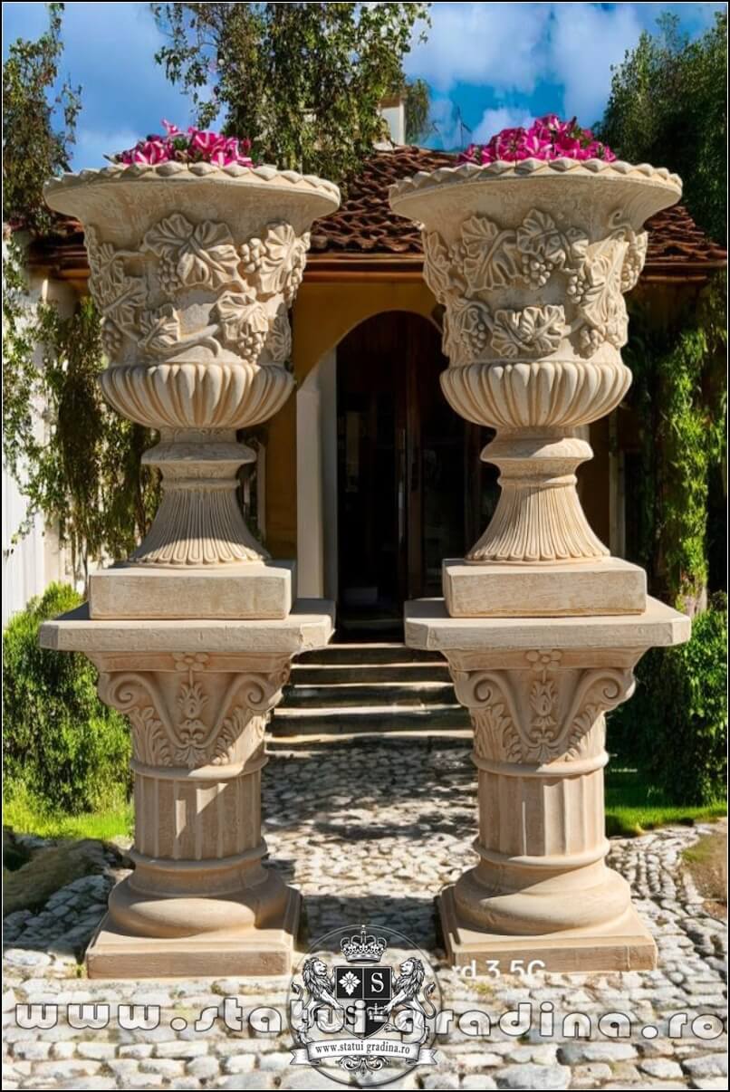 Set vază cu soclu, galben patinat, model V1-S6. (2)