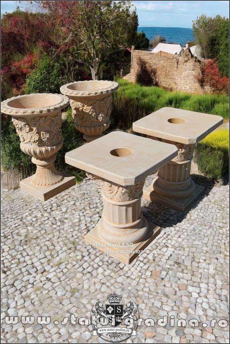 Set vază cu soclu, galben patinat, model V1-S6. (5)