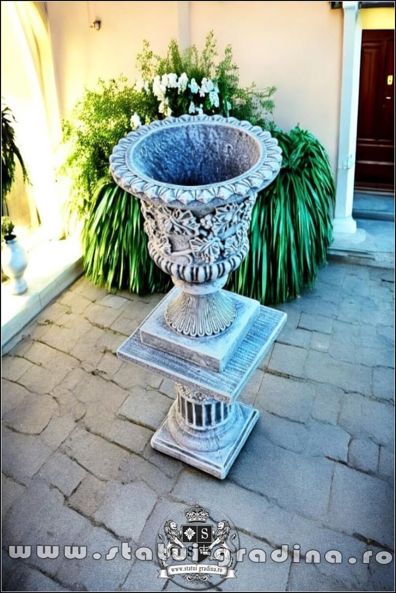 Set vază cu soclu, gri patinat, model V1-S6. (1)