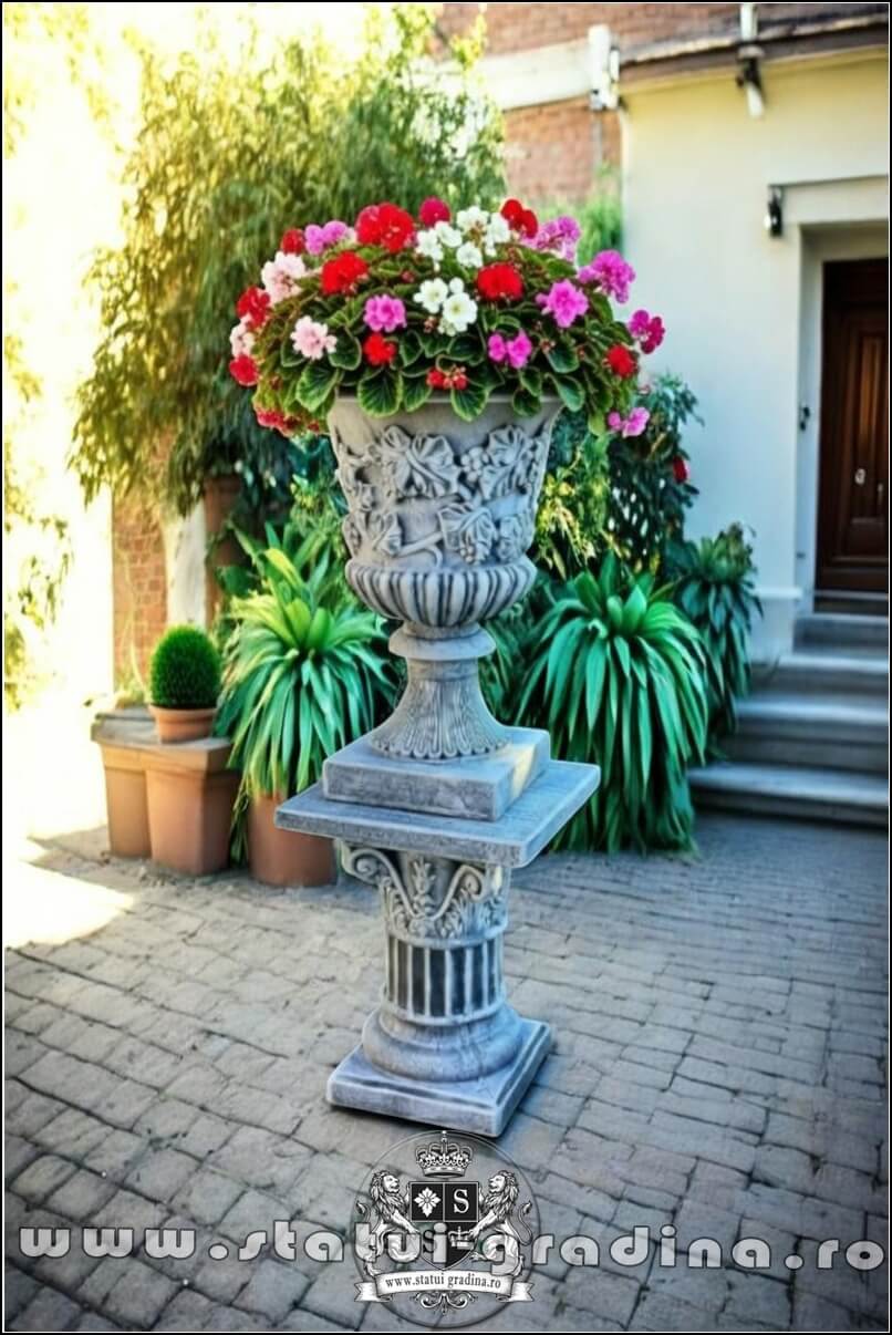 Set vază cu soclu, gri patinat, model V1-S6. (3)