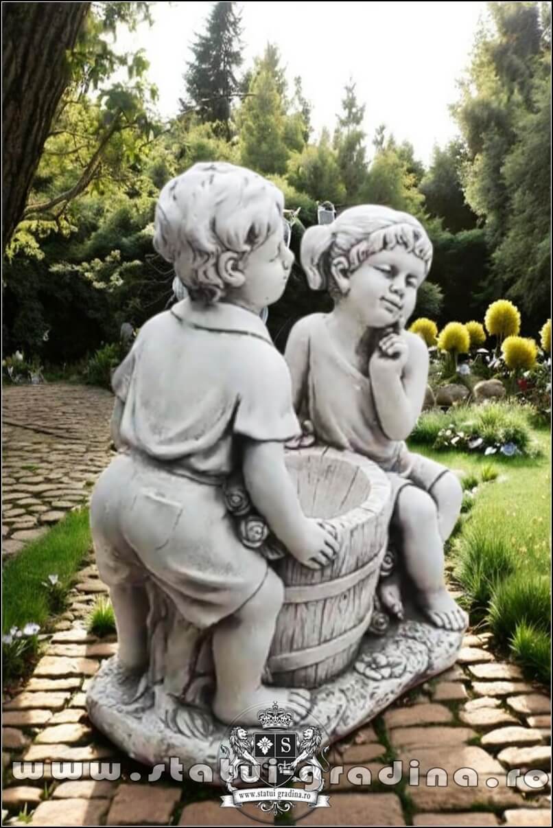 Statuetă copii cu coșuleț, gri antichizat, model S112. (2)