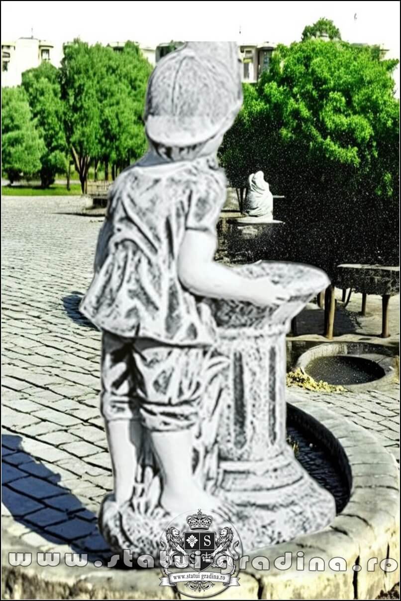 Statuetă copil la cișmea, gri patinat, model S93. (3)