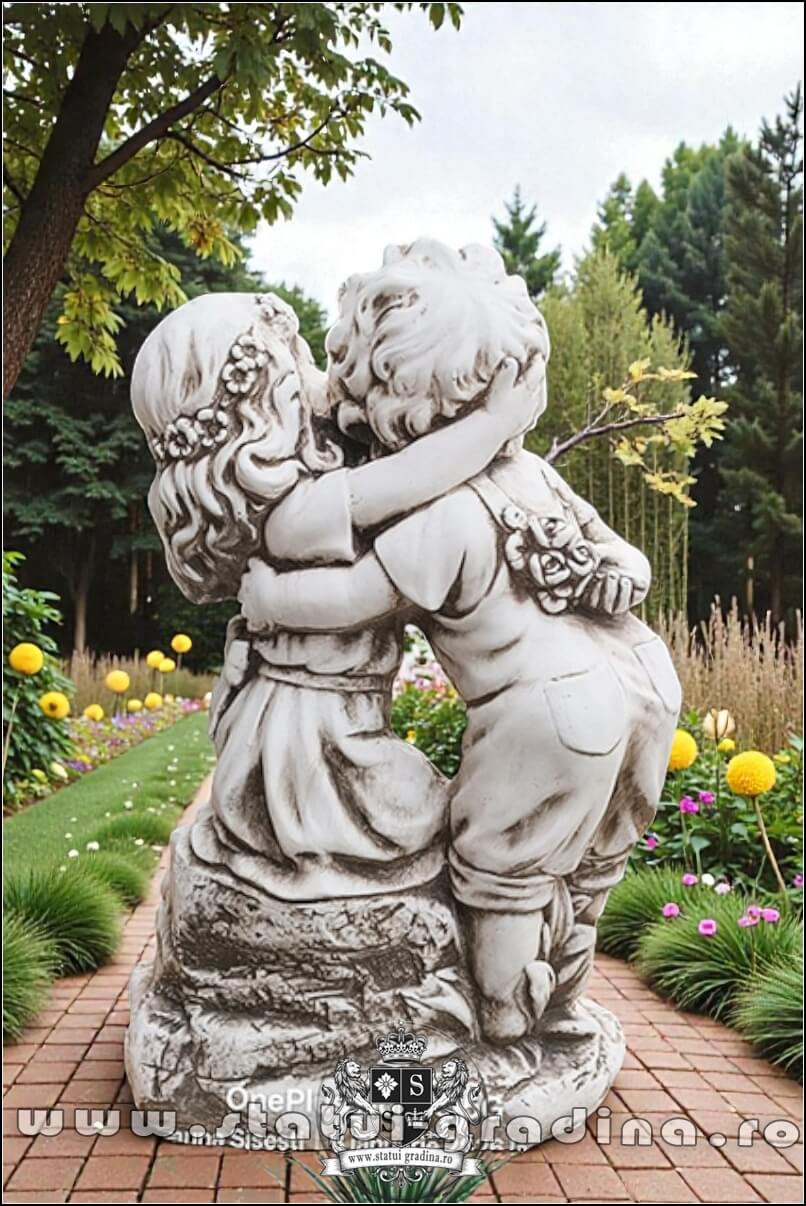 Statuetă copilași sărutându-se, gri antichizat, model S113. (5)