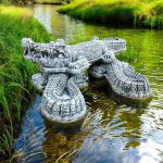 Statuetă crocodil, gri patinat, model S85.