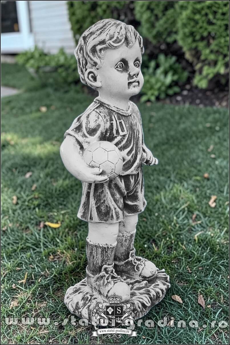 Statuetă fotbalist junior, gri antichizat, model S102. (2)