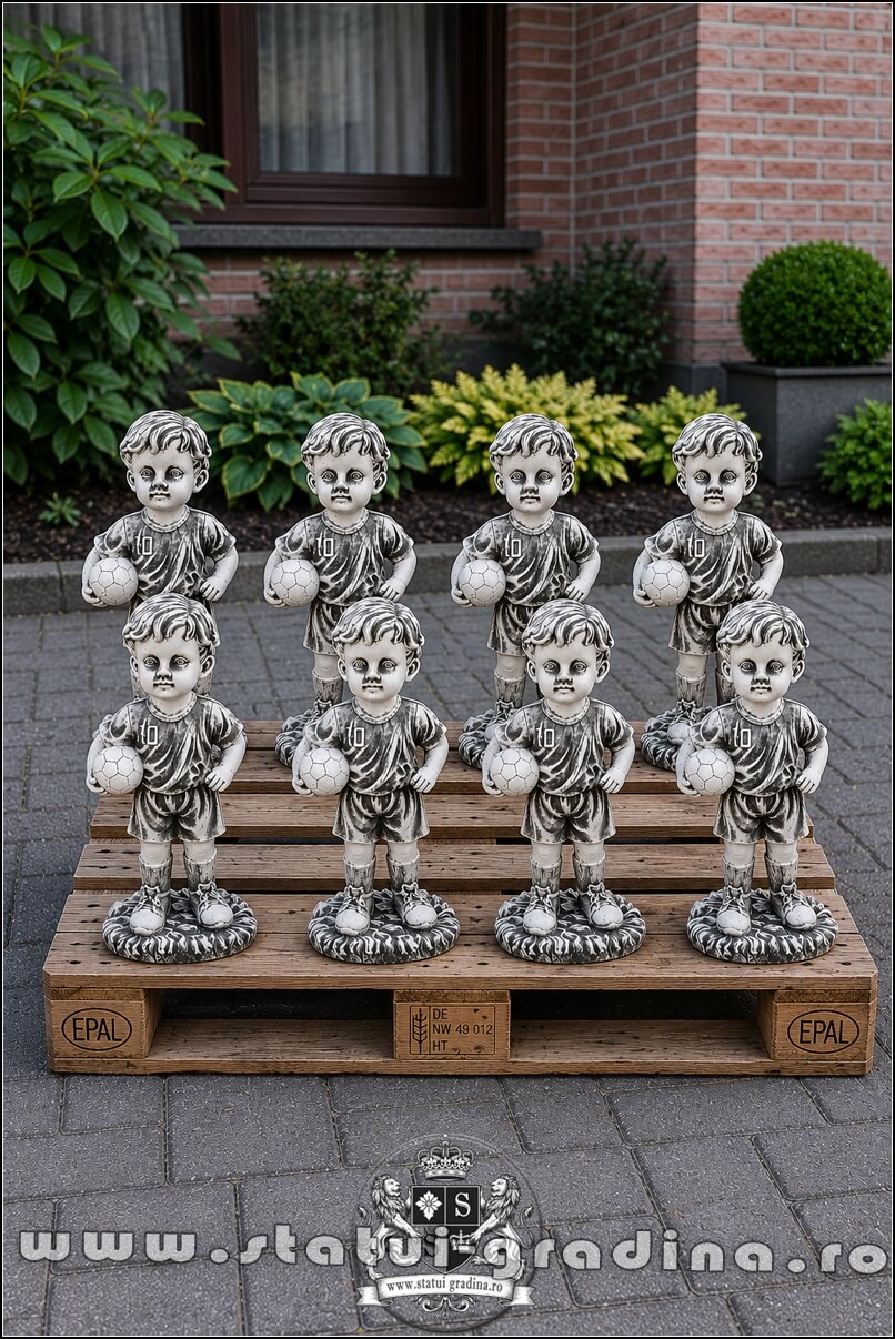 Statuetă fotbalist junior, gri antichizat, model S102. (5)