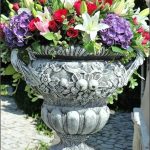 Vază ornament mare cu picior, gri patinat, model V6.