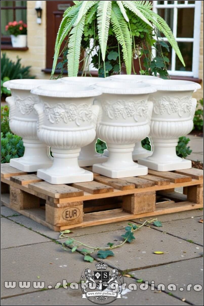 Vază vița-de-vie, alb marmorat, model V4. (3)