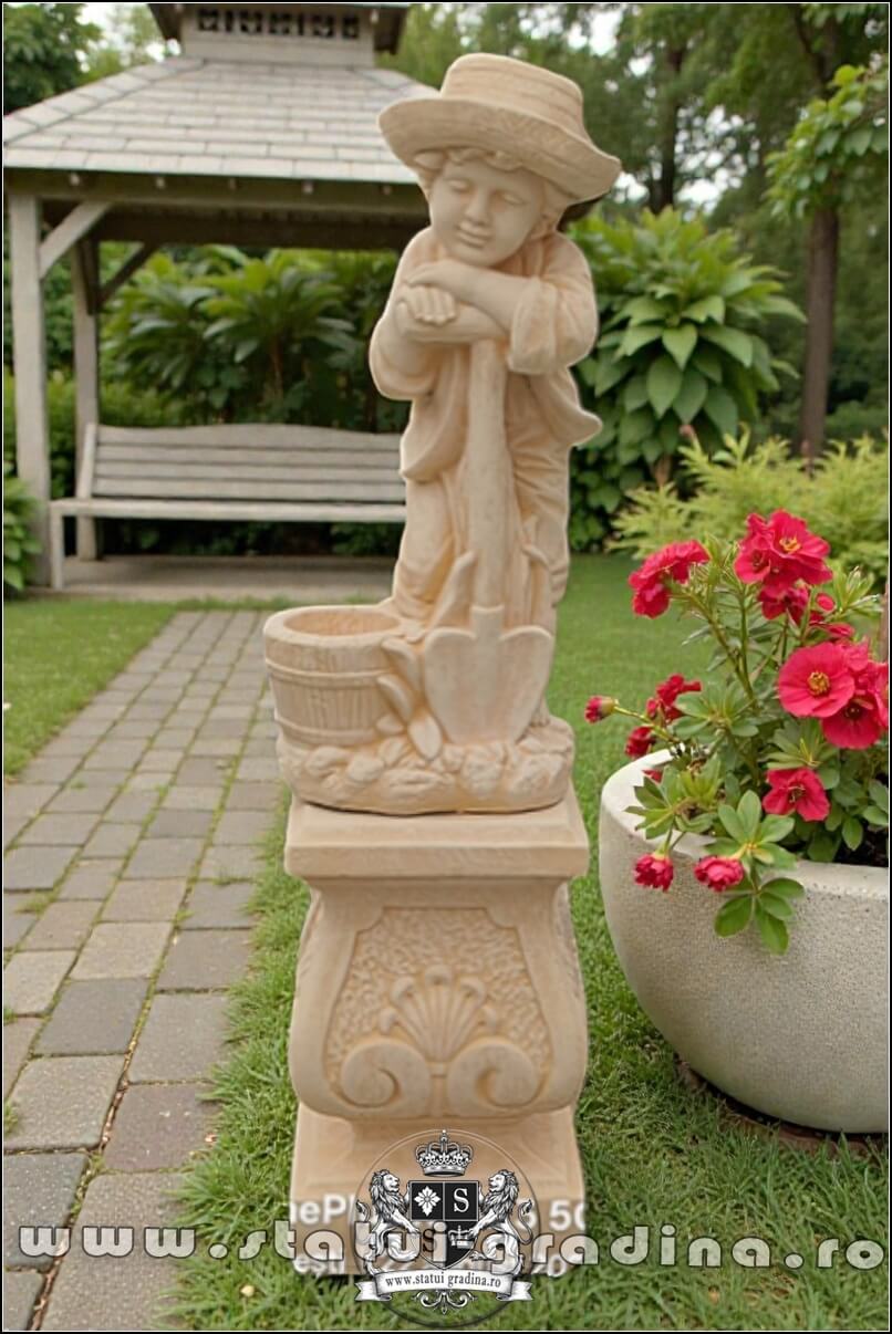 Set băiat cu hârleț pe soclu, galben patinat, model S27-S60. (1)