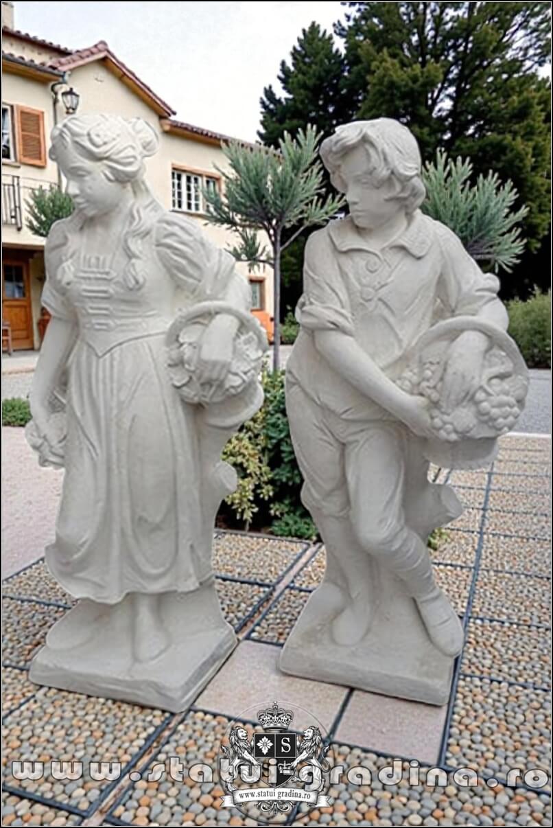 Set statuete băiat și fată, alb marmorat, model S43. (2)