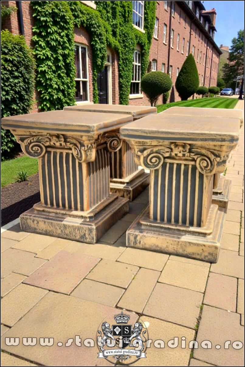 Soclu, stativ, arămiu patinat, model S64. (1)