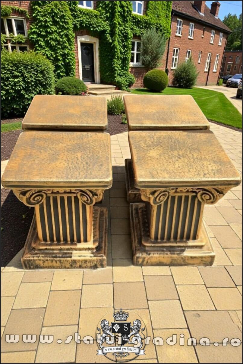 Soclu, stativ, arămiu patinat, model S64. (3)