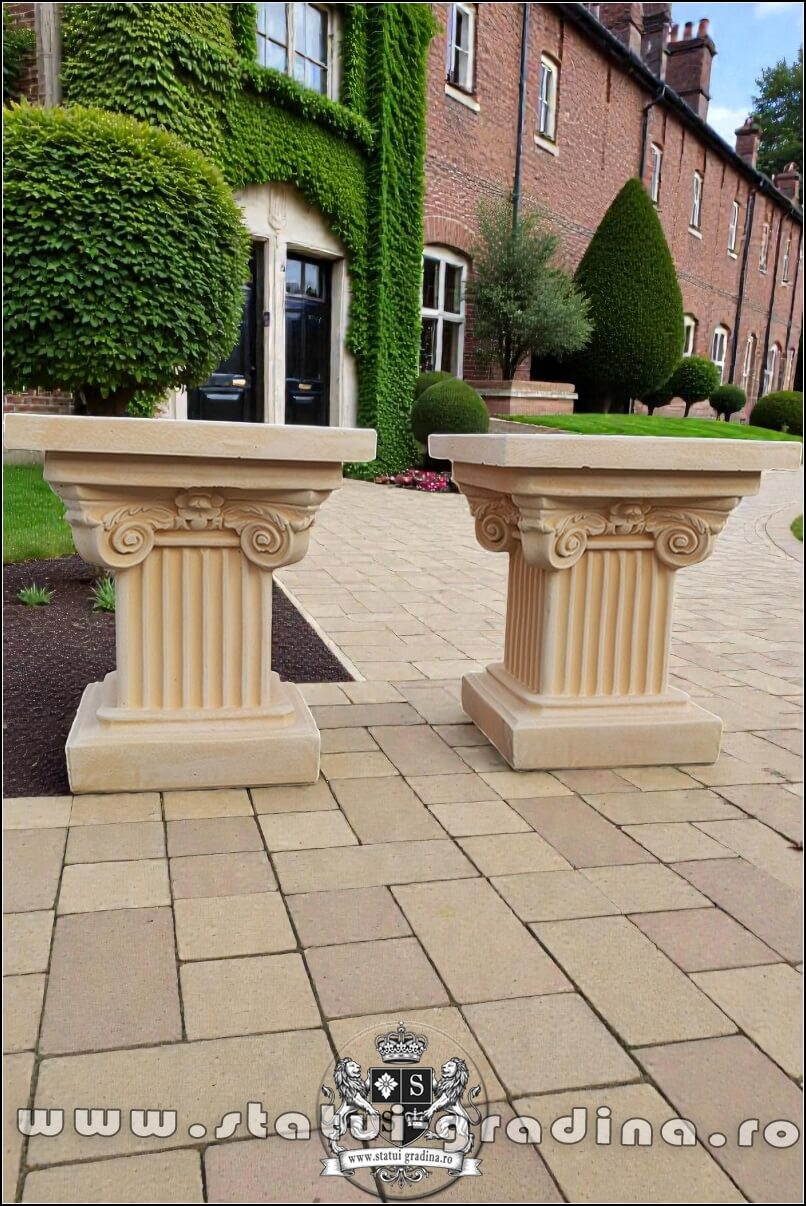 Soclu, stativ, galben patinat, model S64. (4)