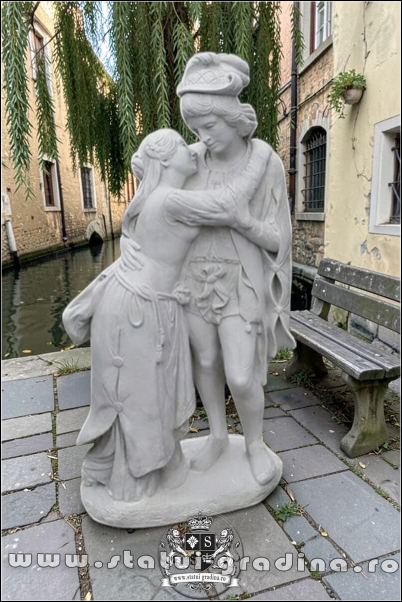Statuetă Romeo și Julieta, alb marmorat, model S55. (3)