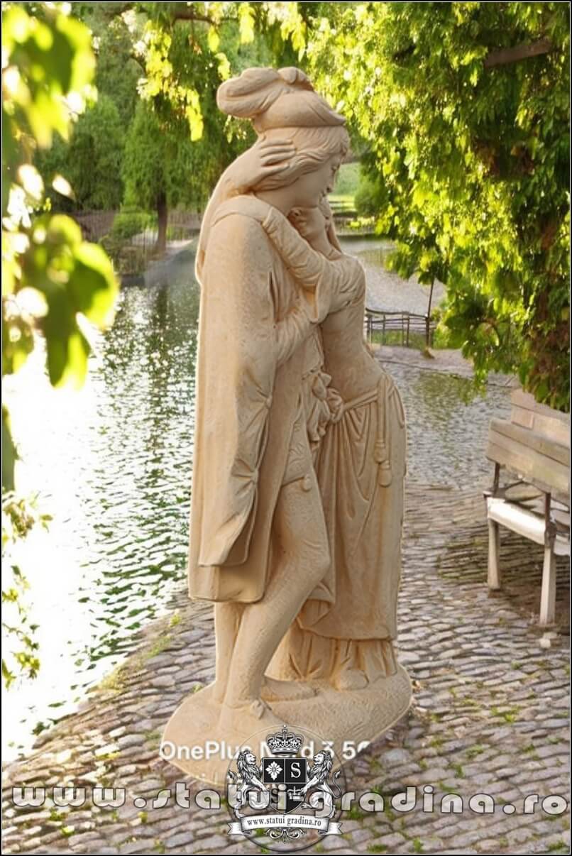 Statuetă Romeo și Julieta, galben patinat, model S55. (2)