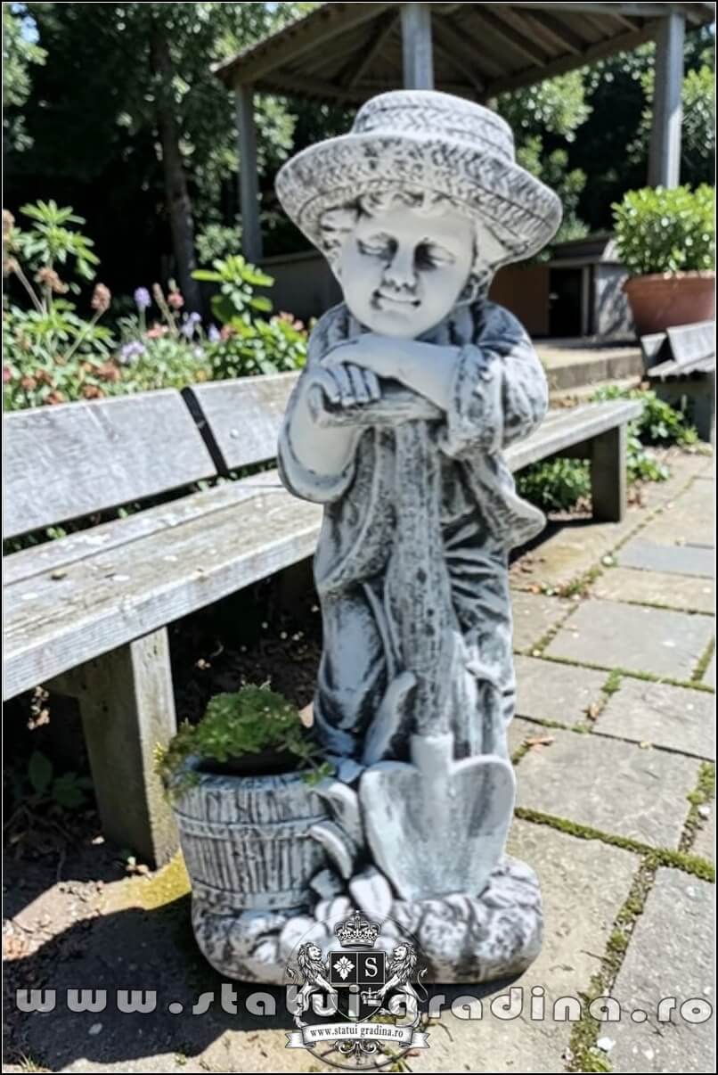 Statuetă băiat cu hârleț, gri patinat, model S60. (1)
