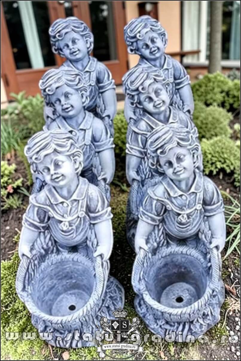 Statuetă copil cu ghiveci, gri patinat, model S36. (4)