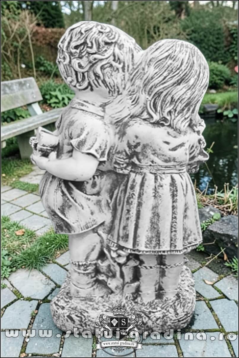 Statuetă copilași cu vază, gri patinat, model S45. (4)