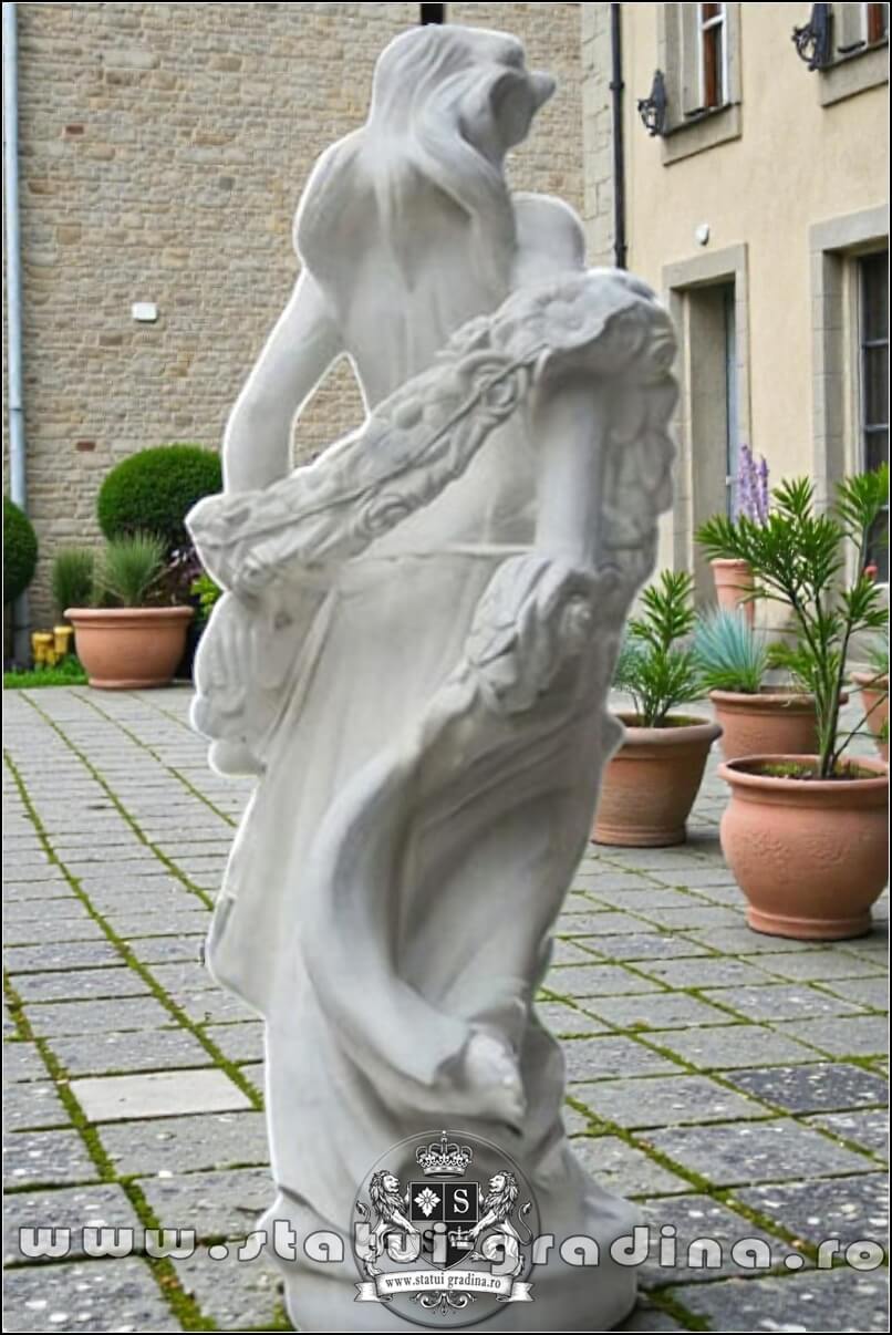 Statuetă domnița cu flori, alb marmorat, model S50. {1} (3)