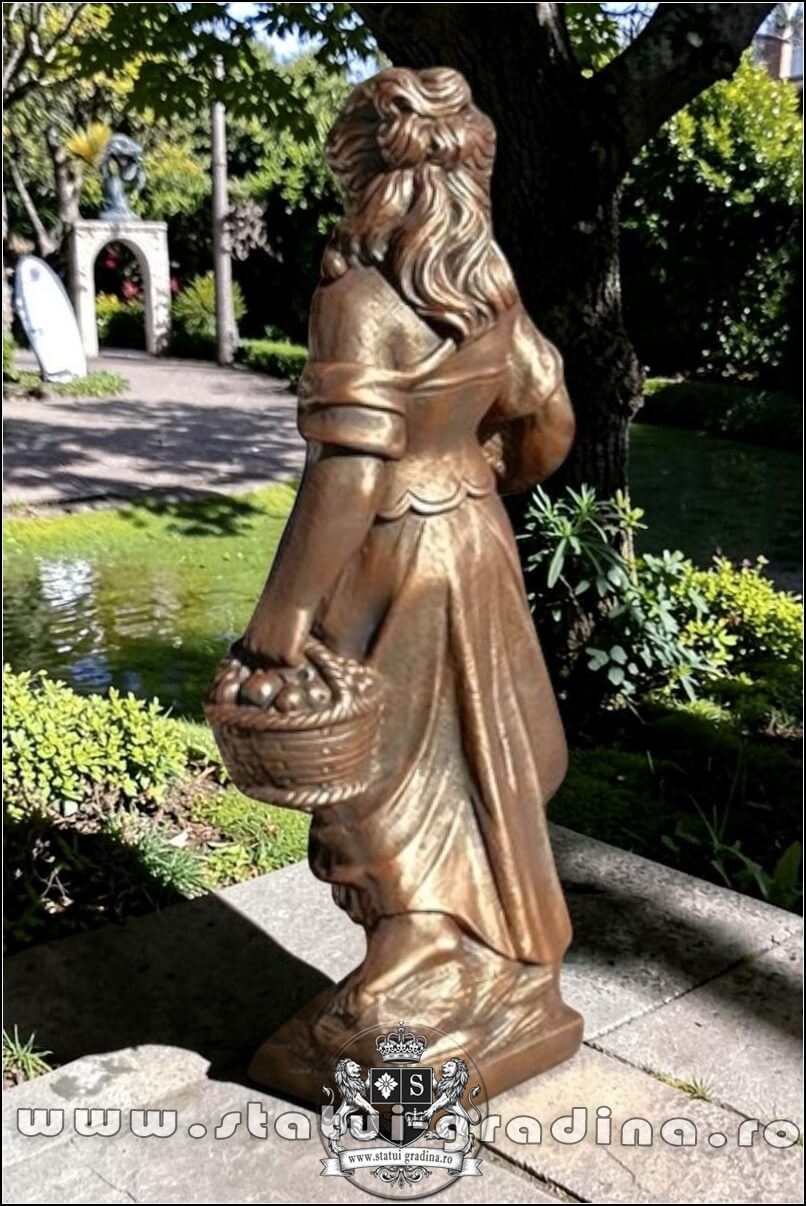 Statuetă fata cu coșulețe, arămiu patinat, model S23. (5)
