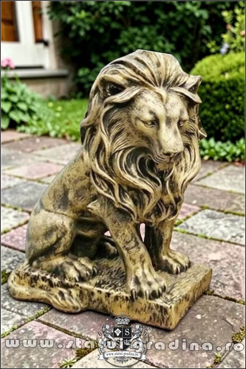 Statuetă leu în șezut, auriu patinat, model S46. (2)