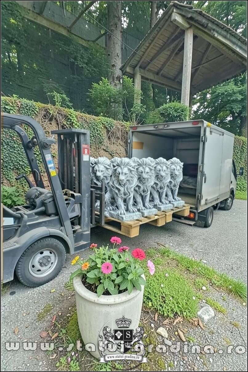 Statuetă leu în șezut, gri patinat, model S46. (5)