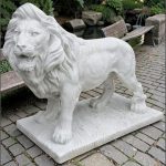 Statuetă leu mare în picioare, alb marmorat, model S33.