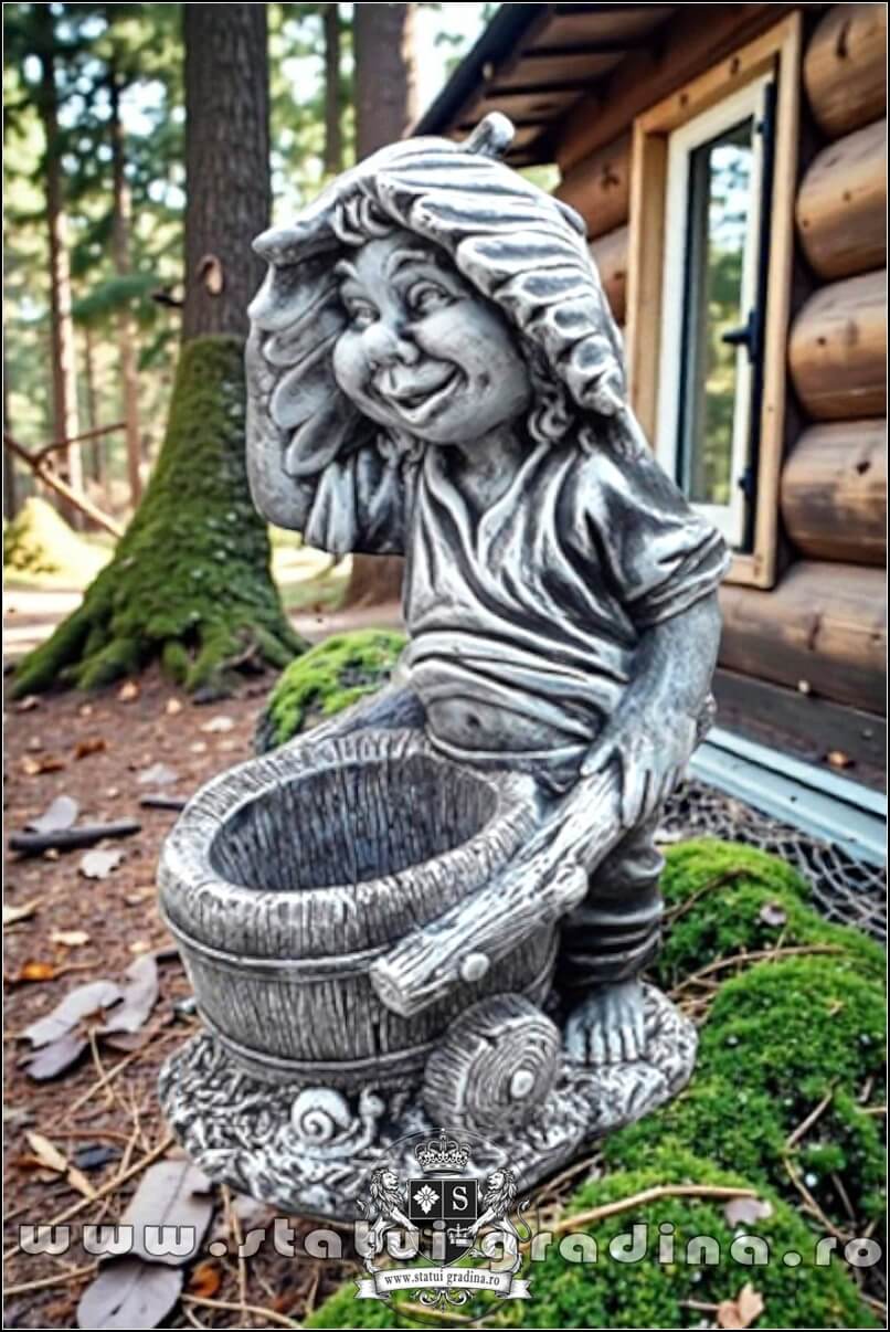 Statuetă pitic trol cu roabă, din beton, model S57. (4)