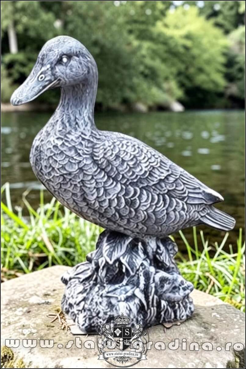Statuetă rățușcă, gri patinat, model S25. (1)