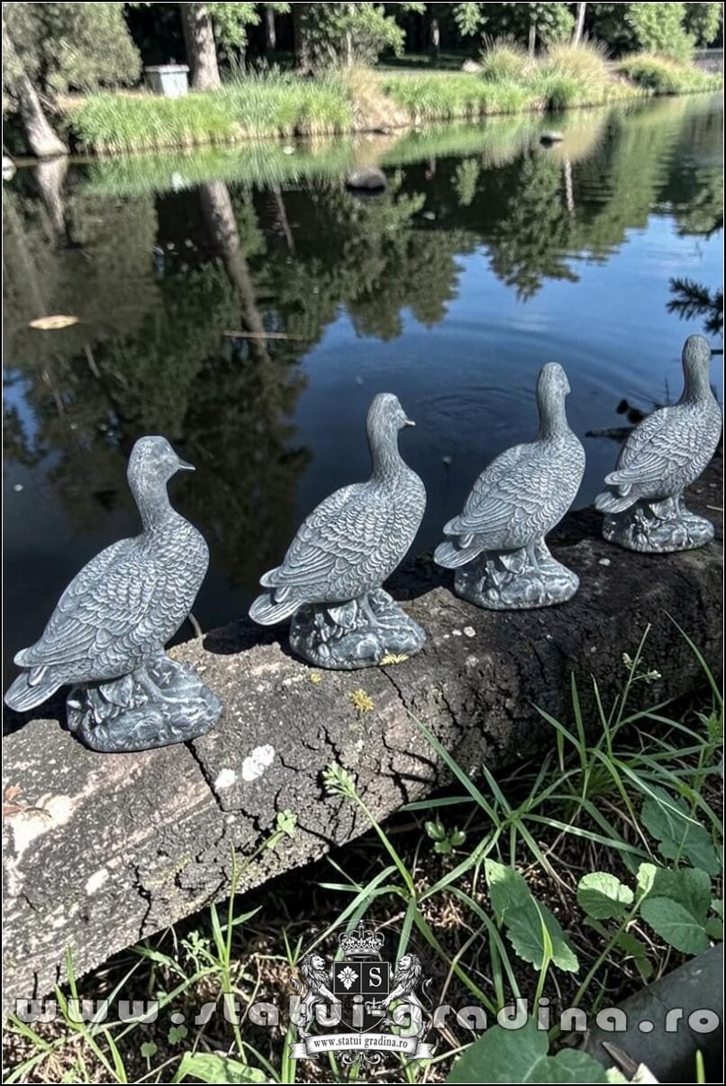 Statuetă rățușcă, gri patinat, model S25. (5)
