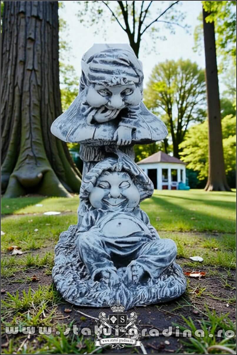 Statuetă troli pe ciupercă, gri patinat, model S61. (1)