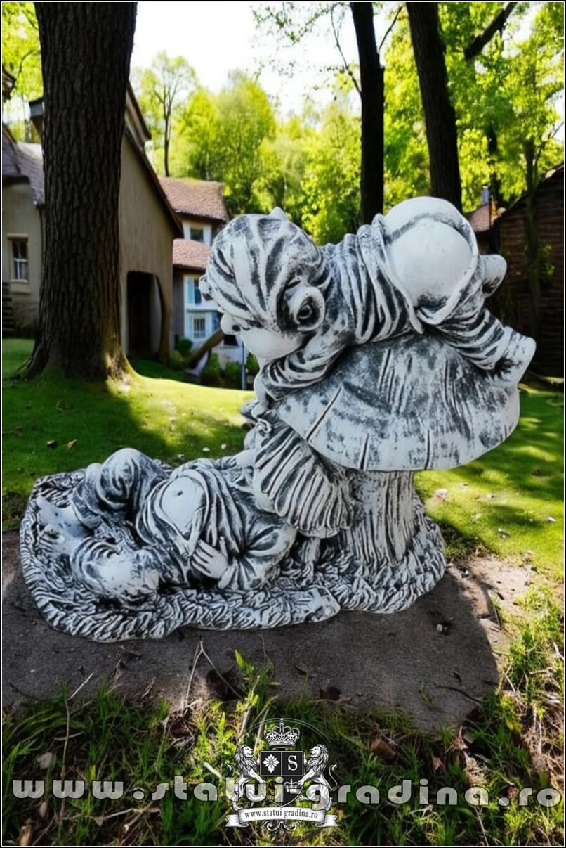 Statuetă troli pe ciupercă, gri patinat, model S61. (4)
