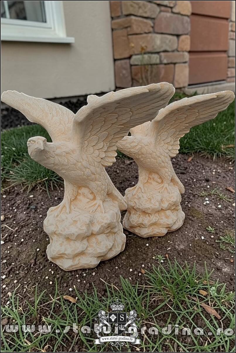 Statuetă vultur, acvilă, șoim, galben patinat, model S35. (4)