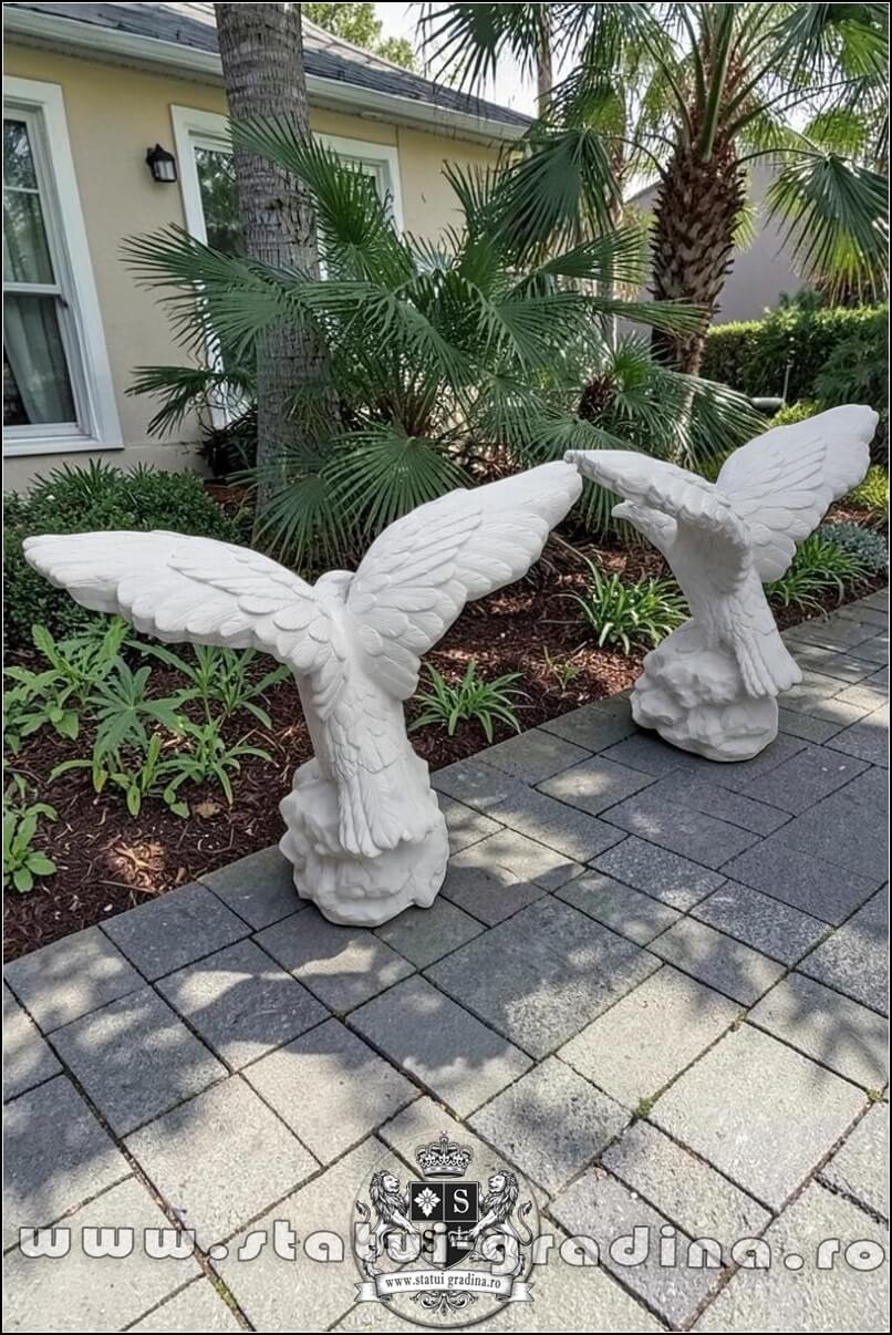 Statuetă vultur pe stâncă, șoim, alb marmorat, model S35. (4)