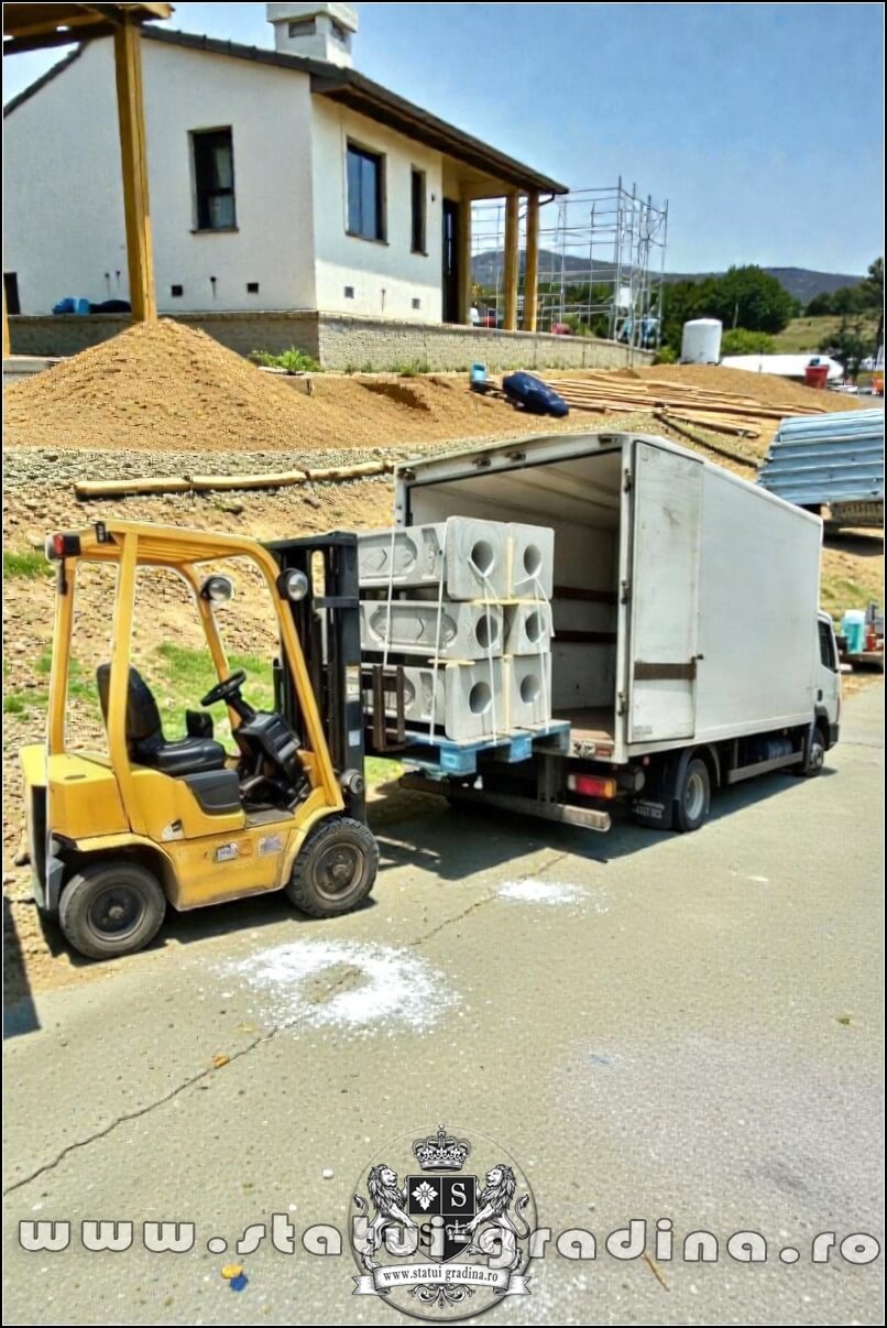 Stâlp susținere garduri, din beton, model S11. (4)