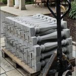 Stâlpișori, baluștri, popici, mosoare, din beton, model B3.