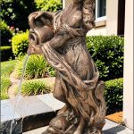 Statuetă domnița cu ulcea, arămiu patinat, model S16.