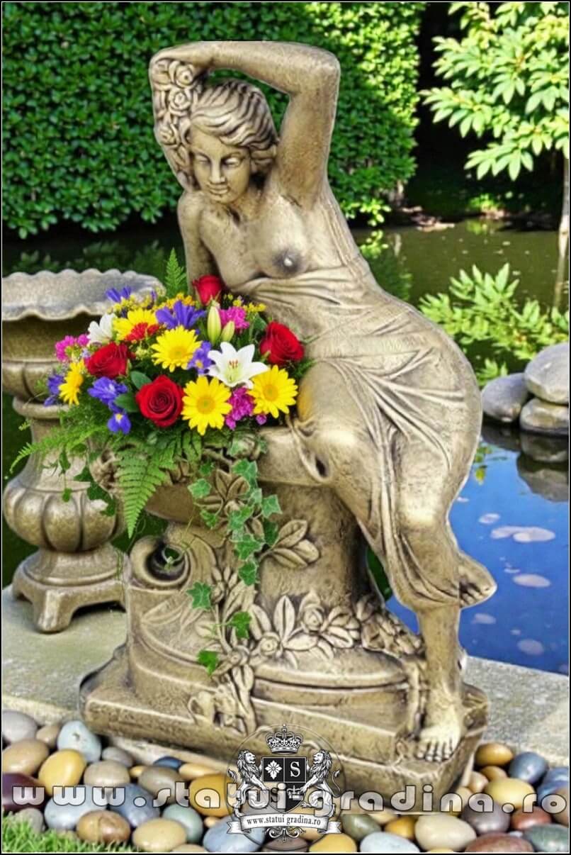 Statuetă jardinieră flori, auriu patinat, model J12. (1)