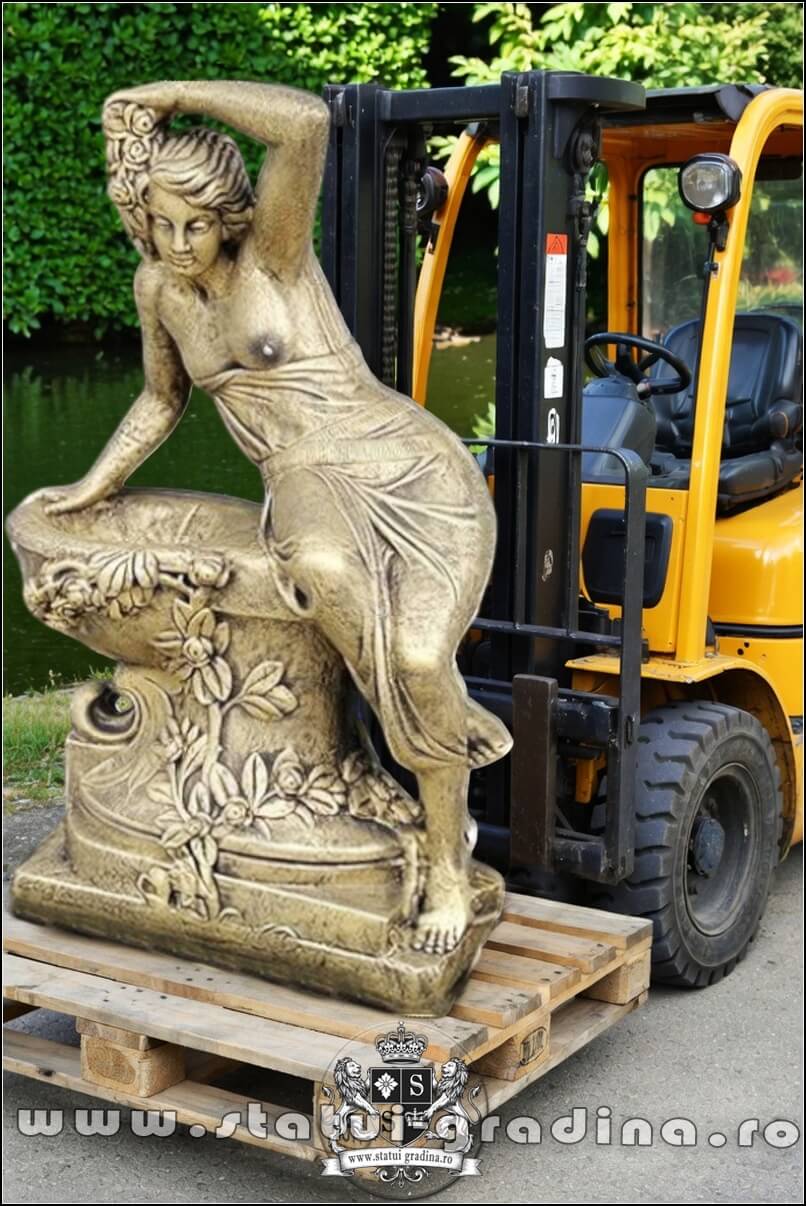 Statuetă jardinieră flori, auriu patinat, model J12. (5)