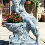 Statuetă jardinieră flori, gri patinat, model J12.