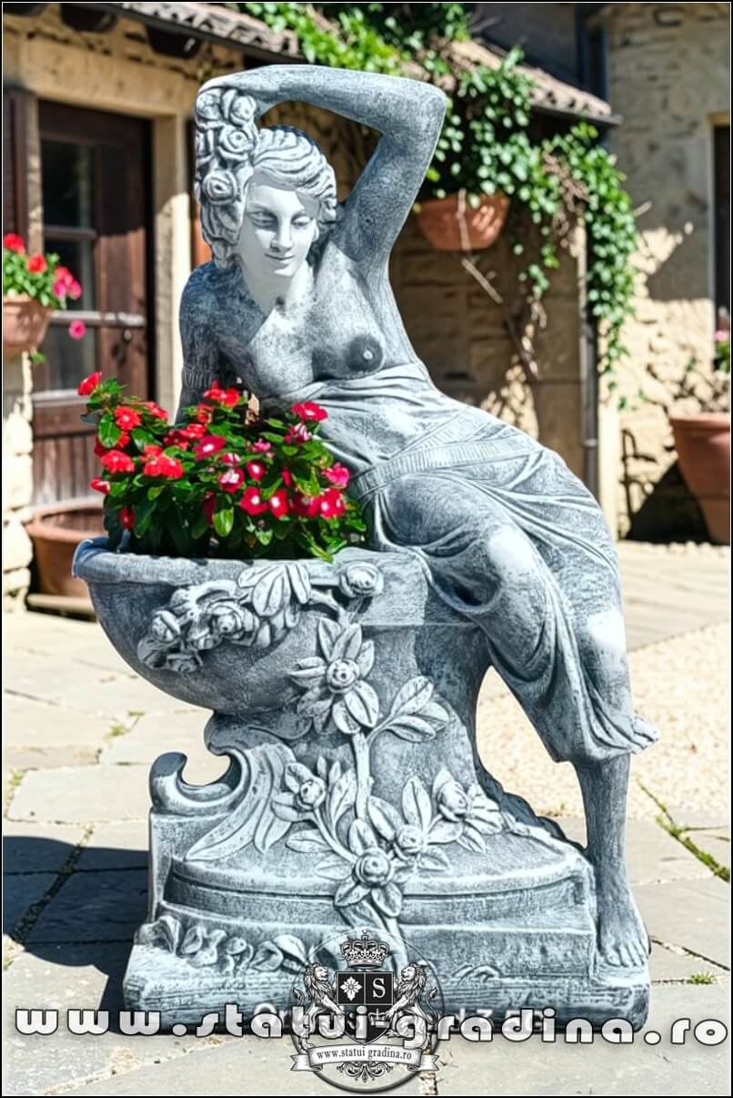 Statuetă jardinieră flori, gri patinat, model J12. (1)