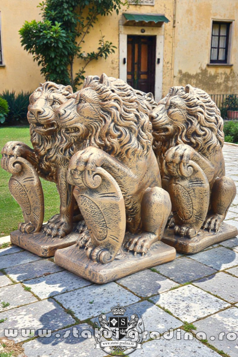 Statuetă leu mare cu blazon, arămiu patinat, model S1. (2)