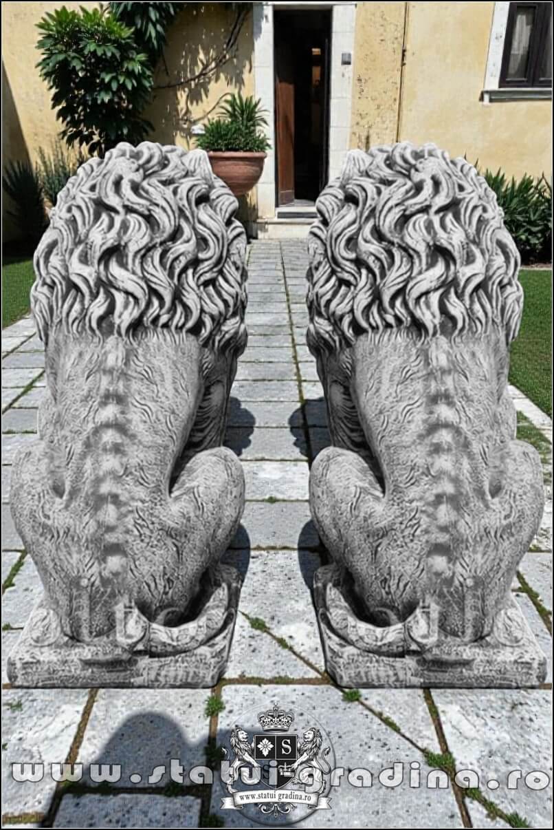 Statuetă leu mare cu blazon, gri patinat, model S1. (4)