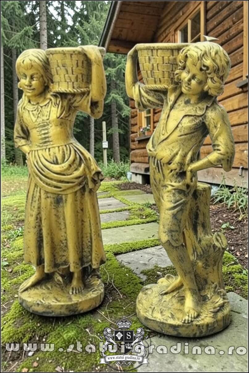 Statuete copii cu coșulețe, auriu patinat, model J3,J4. (3)
