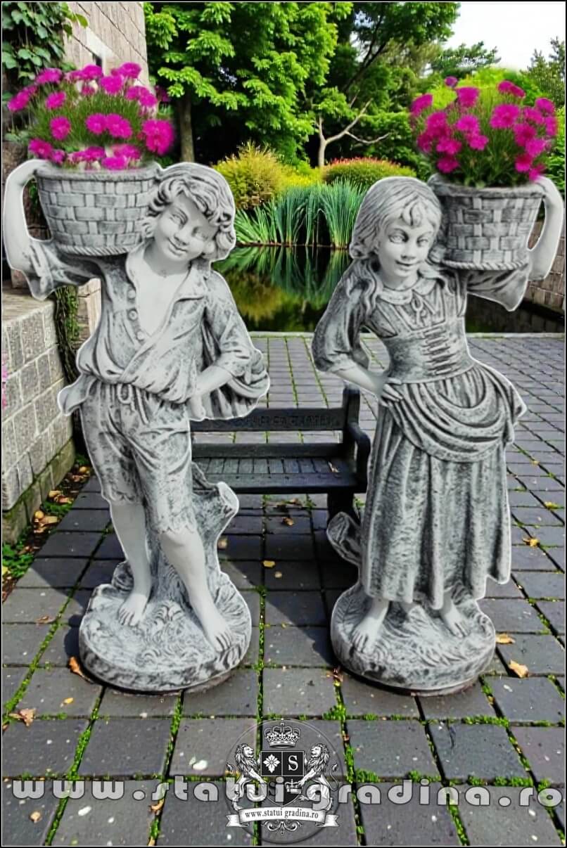 Statuete copii cu coșulețe, gri antichizat, model J3,J4. (1)